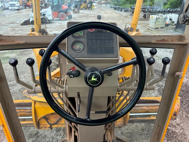 deere-672b-image-21