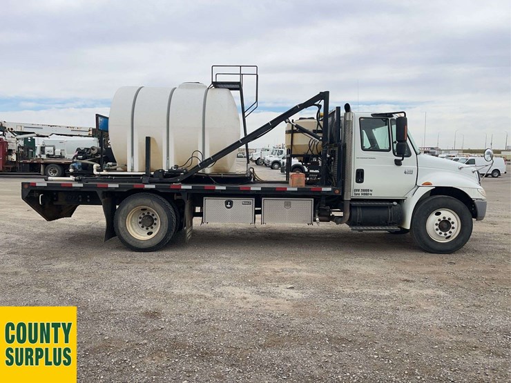 2007-international-durastar-4300-image-7
