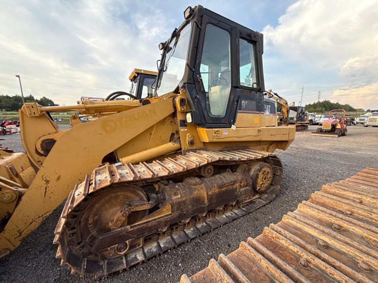2002-caterpillar-953c-image-11