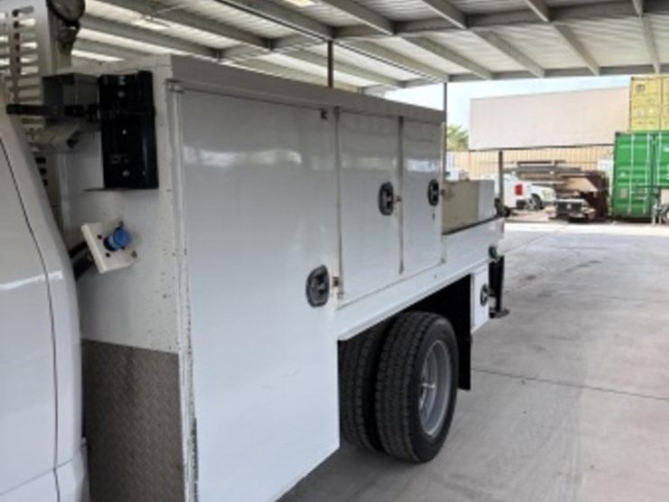 2019-ford-f550-image-7