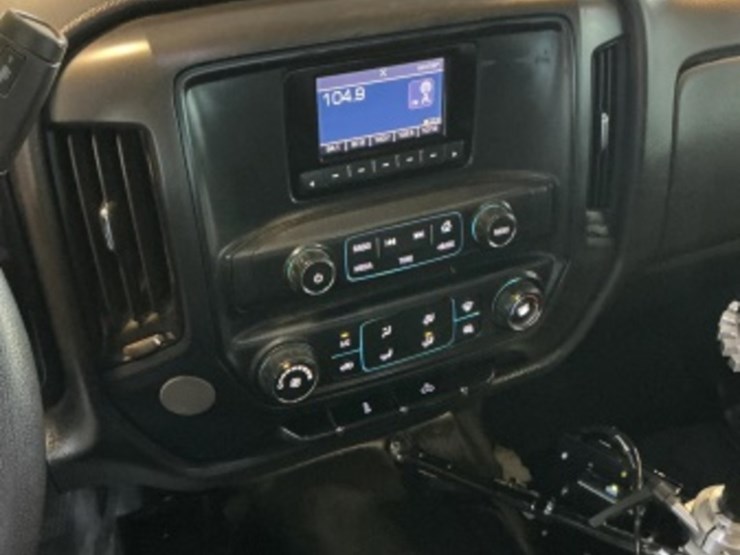 2014-chevrolet-silverado-1500-image-19