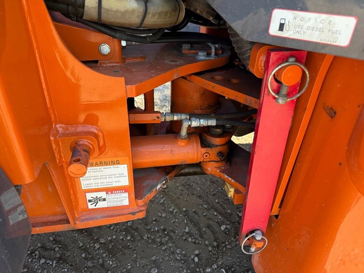 2021-hitachi-zw50-5b-image-16