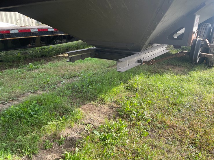 2020-cornhusker-hopper-bottom-image-16