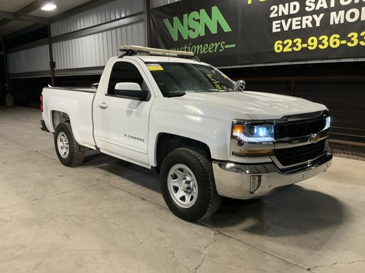 2018-chevrolet-silverado-1500-image-2