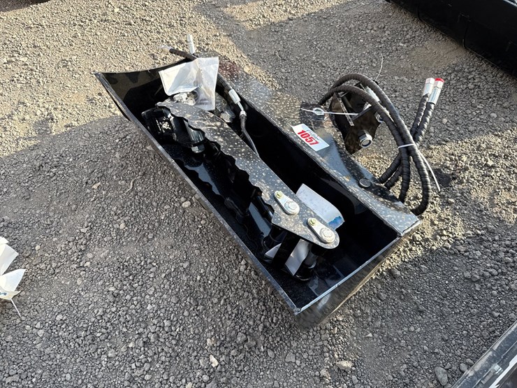 #1057-•-mini-excavator-attachment-package-image-2