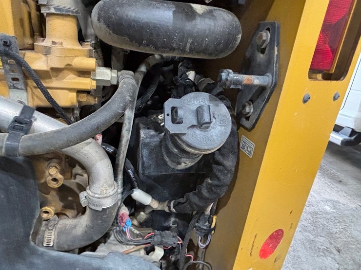 caterpillar-259d-image-39
