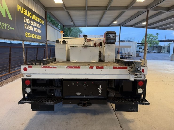 2019-ford-f550-image-9