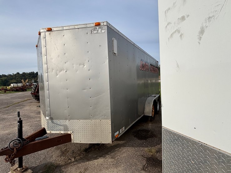 #1320-•-enclosed-cargo-trailer-with-blow-in-insulation-business-equipment-(no-title)-image-4