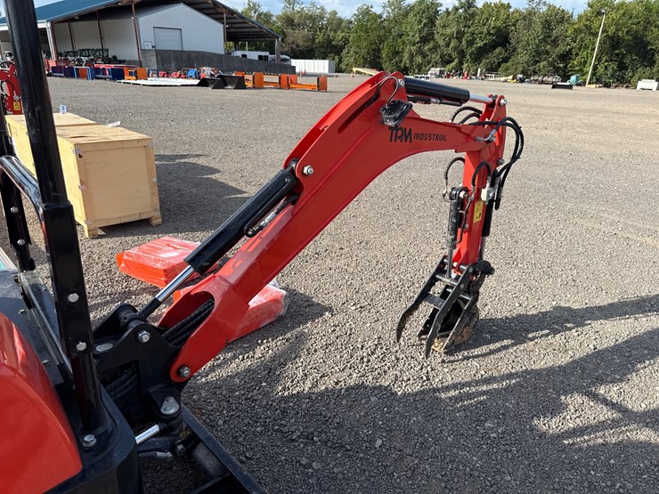 #1083-•-2026-tpm-20k-mini-excavator-image-3