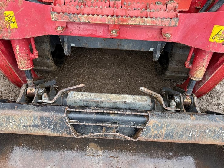 2020-takeuchi-tl8-image-10