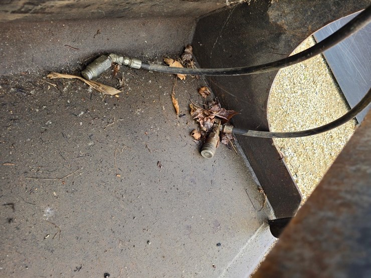 #9618-•-84"-grapple-bucket-image-9