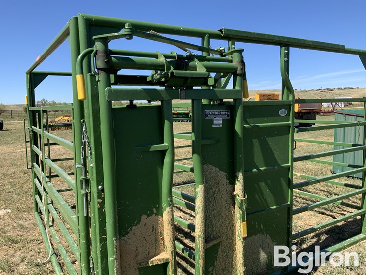 powder-river-calving-pen-w/self-catch-head-catch-image-9