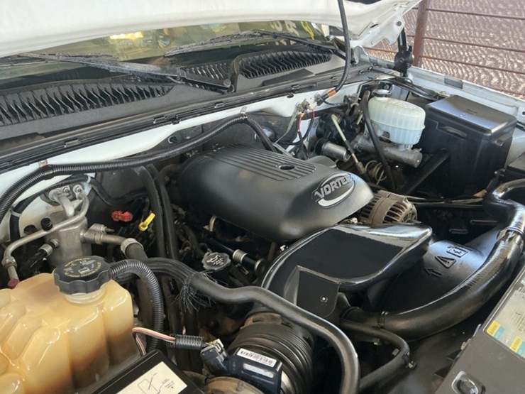 2005-chevrolet-silverado-2500hd-image-13