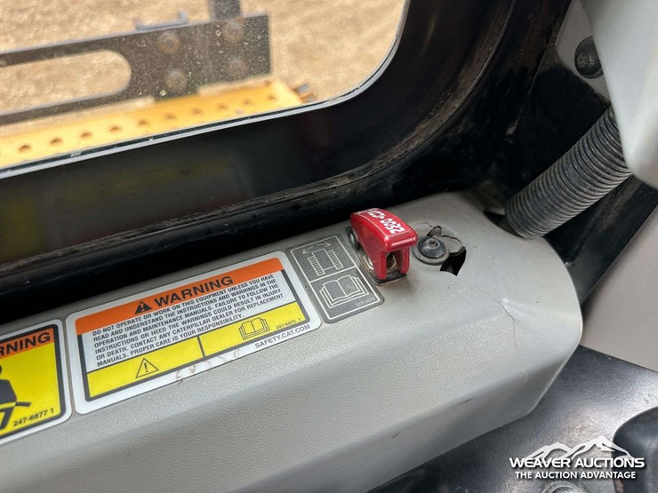 2018-caterpillar-d6t-lgp-image-17