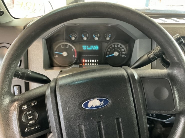 2013-ford-f550-image-17
