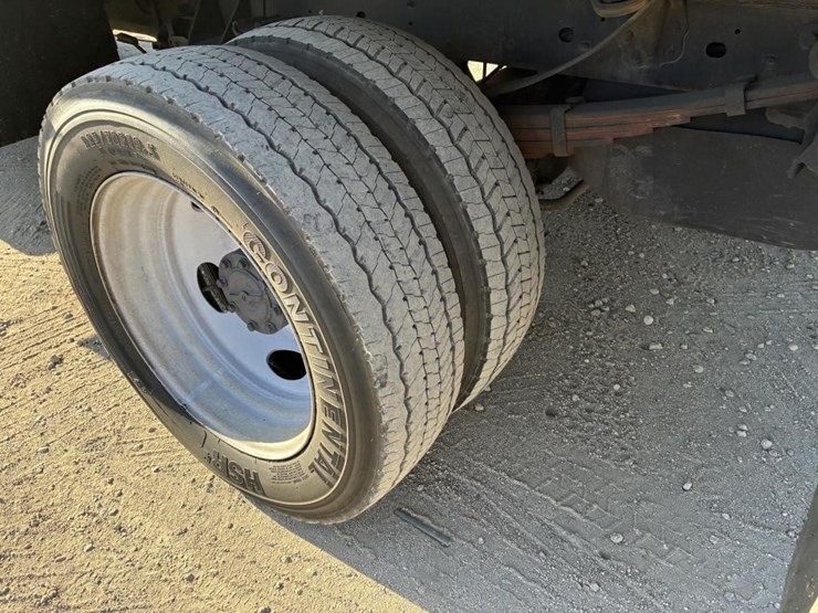 2018-ford-f550-xlt-image-8