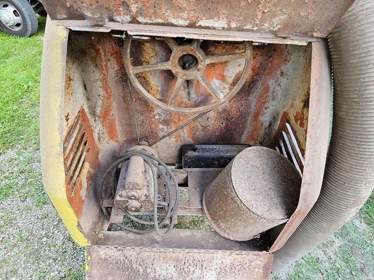 #8737-•-timken-bearing-equipment-towable-concrete-mixer-image-18