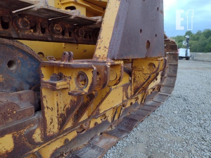 2000-deere-650h-lt-image-21