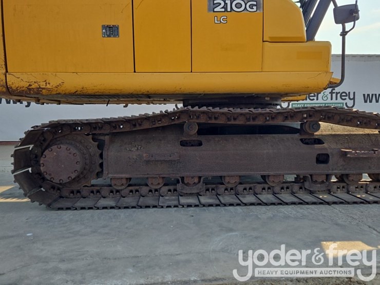 2019-deere-210g-lc-image-14