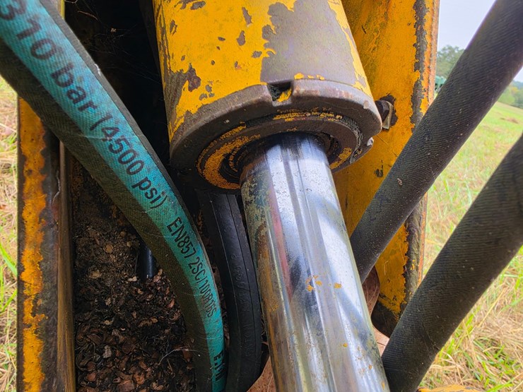 #25268-•-international-3082-series-a-back-hoe-attachment-image-25