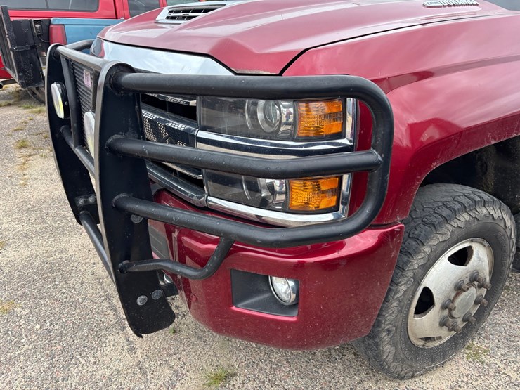 2019-chevrolet-silverado-3500hd-image-15