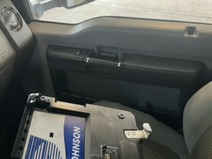 2016-ford-f550-image-21