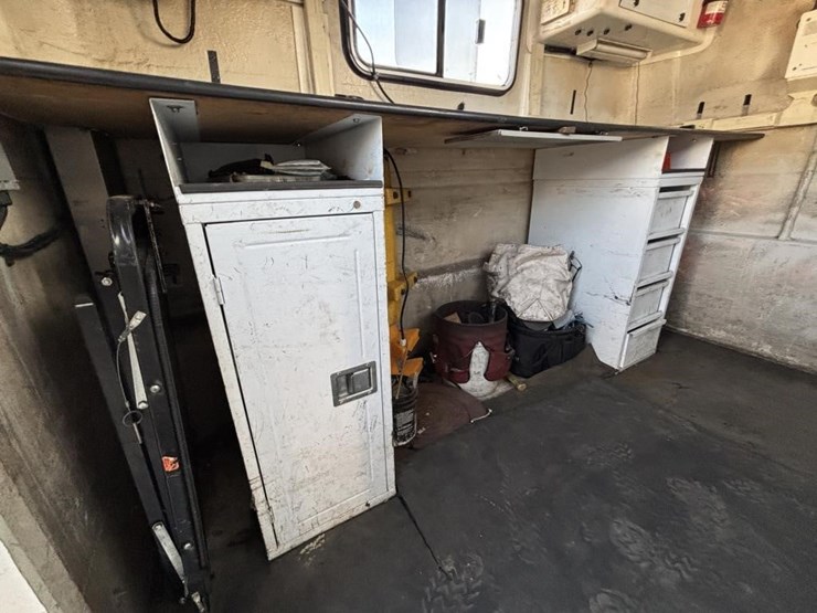2007-pelsue-p0datt-005-s/a-office-trailer-image-19