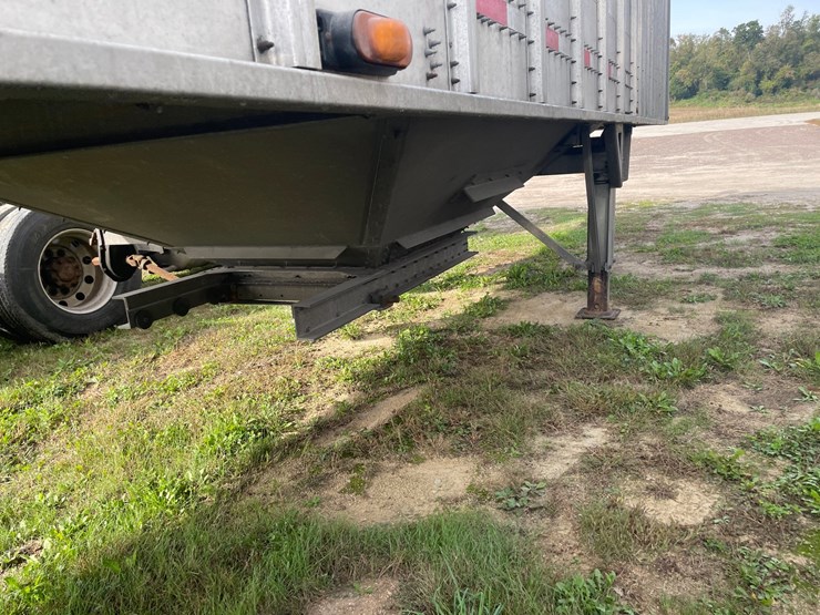 2020-cornhusker-hopper-bottom-image-25