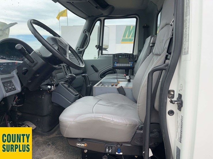 2007-international-durastar-4300-image-13