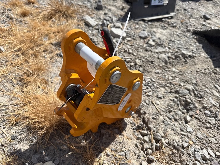 #93-•-giyi-gy-k302-excavator-quick-hitch-inv#55112-image-2