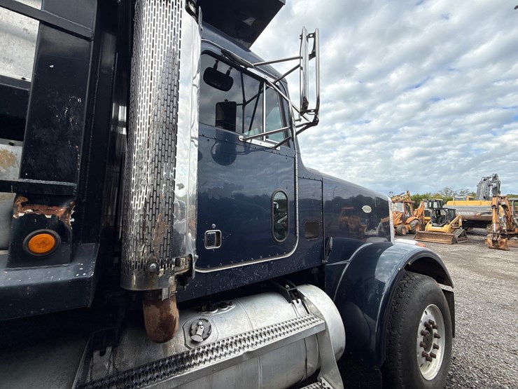 1997-peterbilt-378-image-6