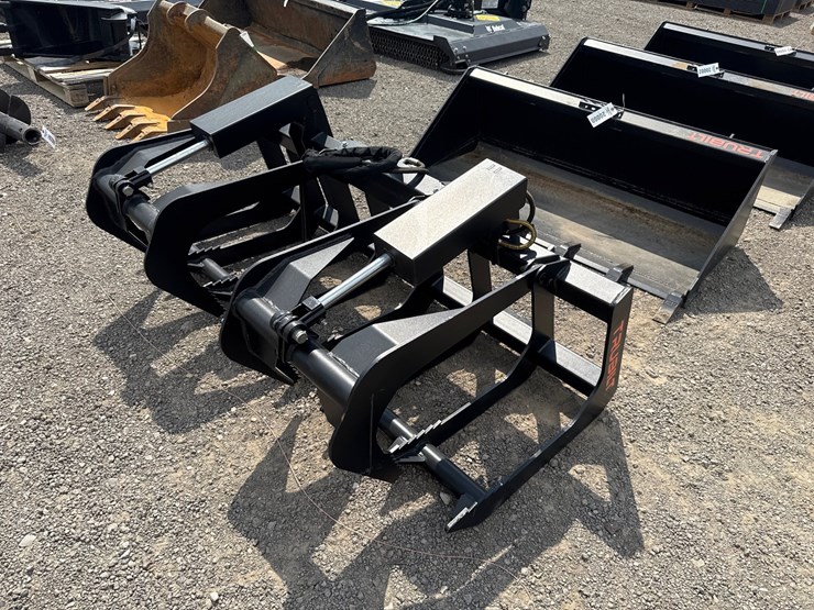 #2023-•-trubilt-66"-skid-steer-2-cylinder-skeleton-grapple-image-2