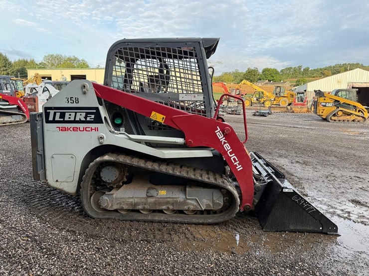 2020-takeuchi-tl8-image-5