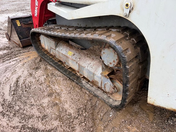 2020-takeuchi-tl8-image-17