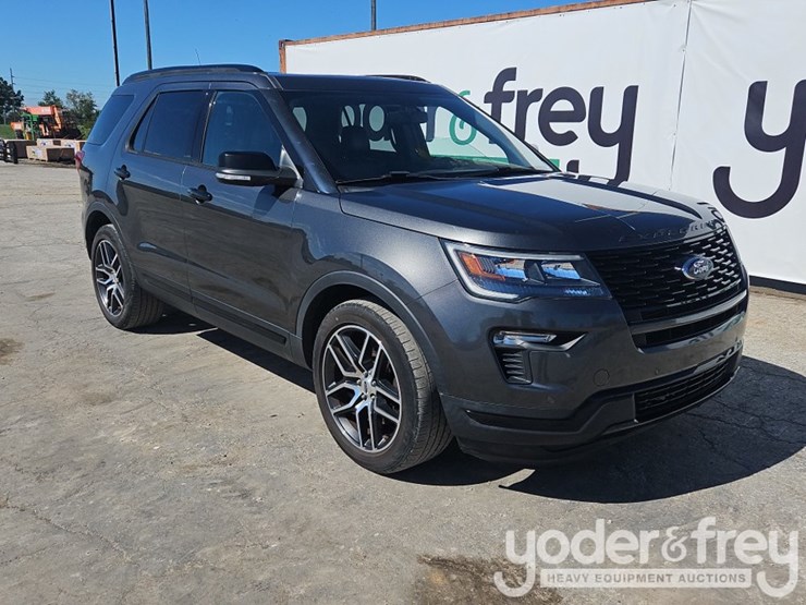 2019-ford-explorer-image-8