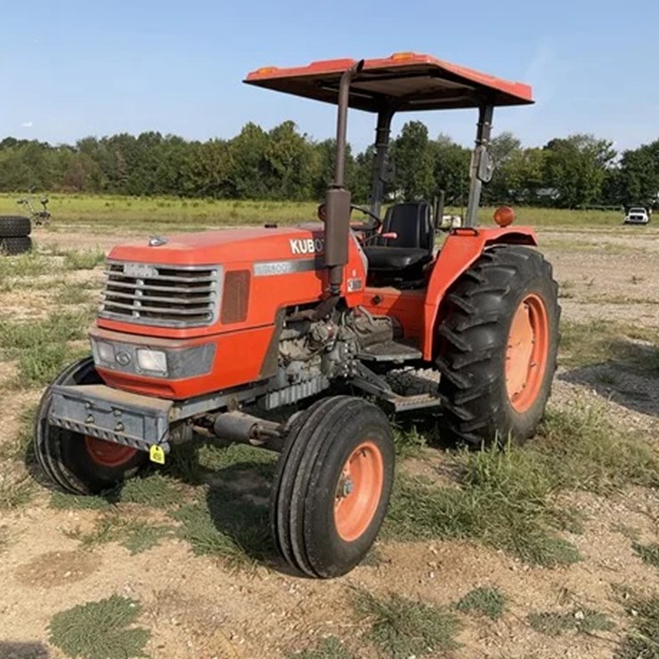 KUBOTA M4900