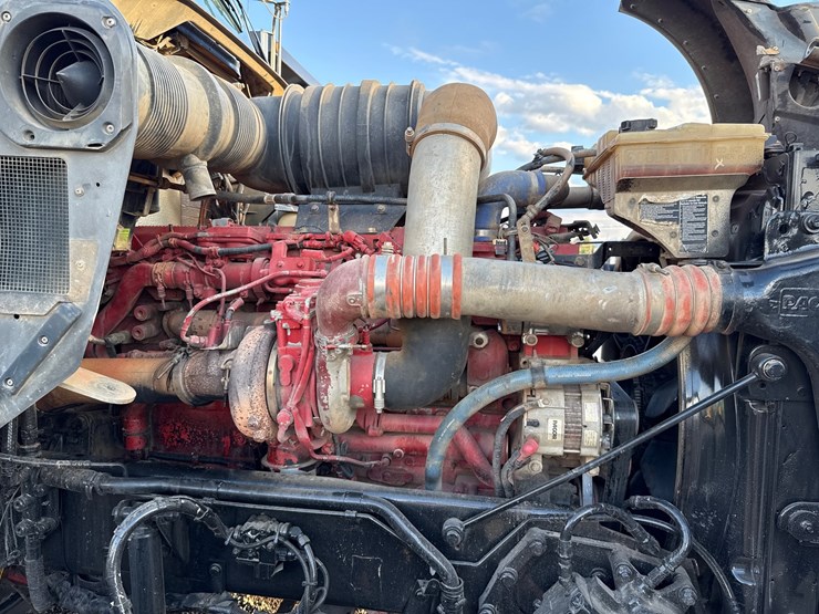 2014-kenworth-t800-image-19