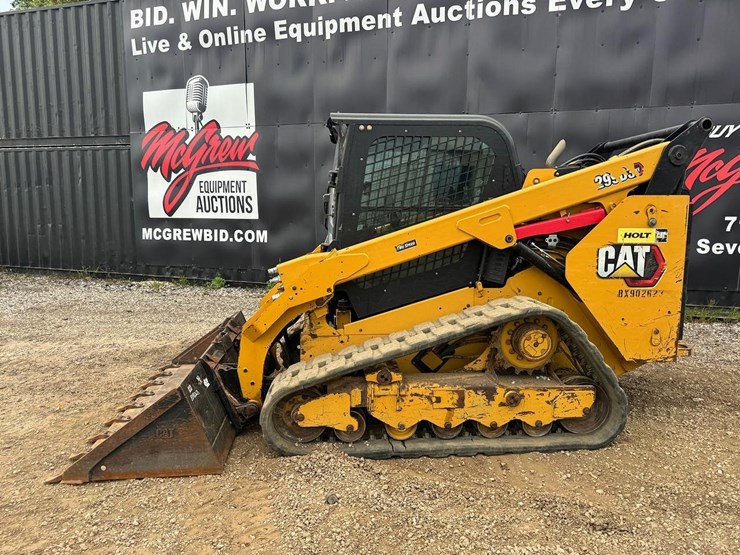 2021-caterpillar-299d3-image-3