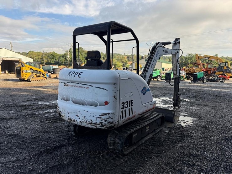 2005-bobcat-331g-image-4
