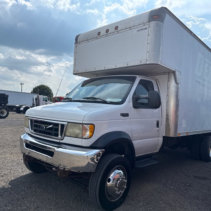 2003 FORD E550