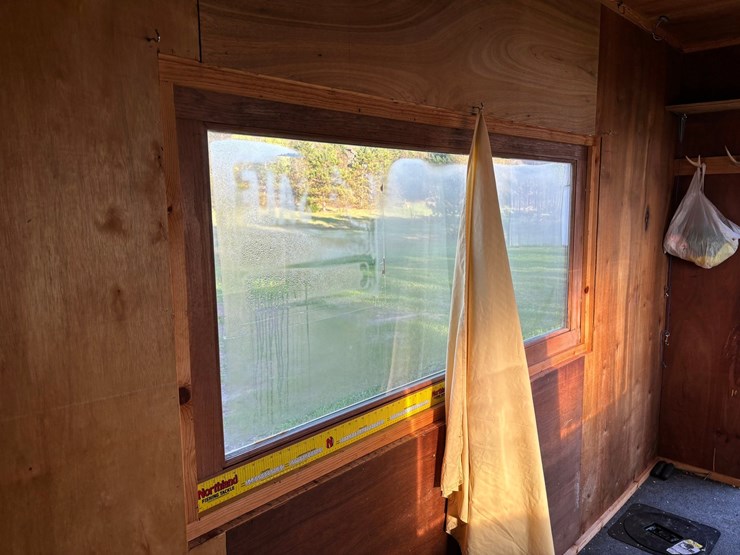 #1340-•-8-hole-ice-shack-(located-in-osseo,-wi)-image-5
