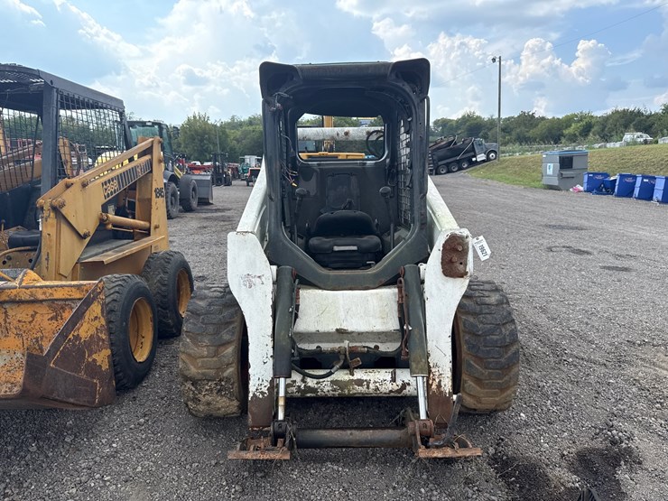 2015-bobcat-s650-image-2