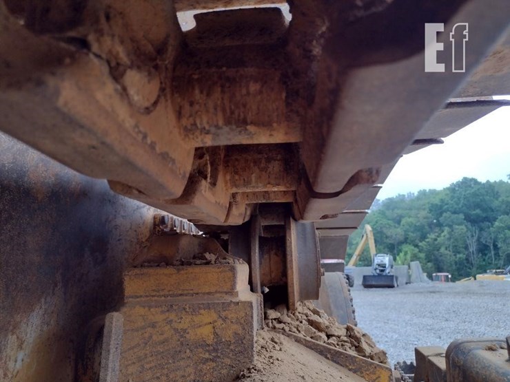2016-deere-850k-image-19