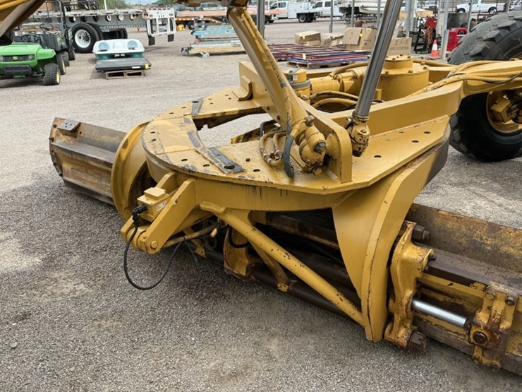caterpillar-143h-image-21