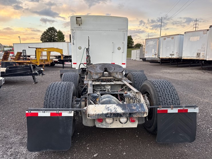2013-kenworth-t660-image-8