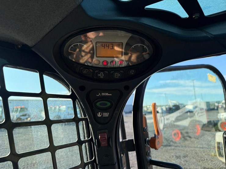 2018-bobcat-s550-image-21