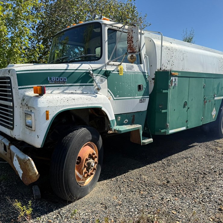 1991 FORD L8000