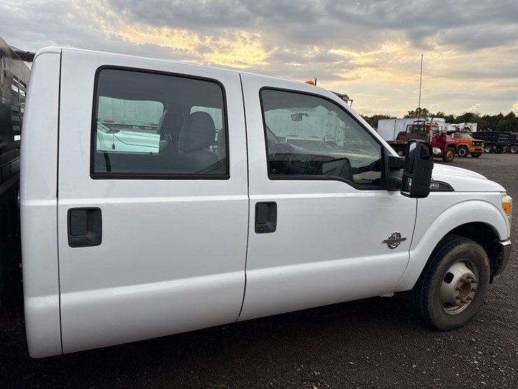 2011-ford-f350-image-6