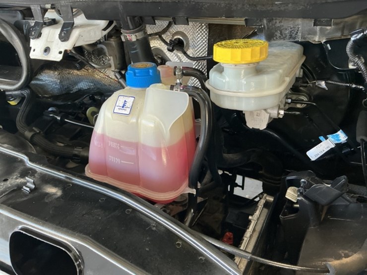 2020-dodge-2500-image-13