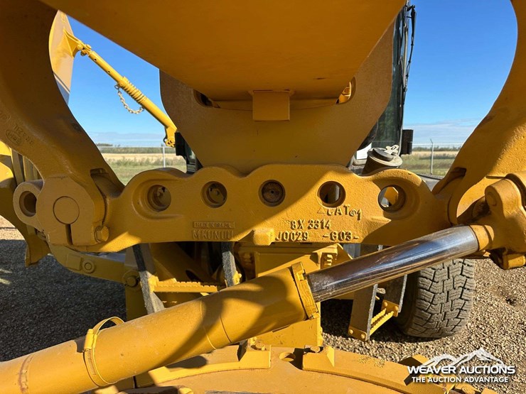 caterpillar-140m-image-17